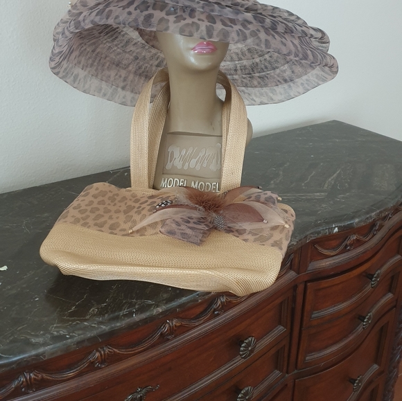 Beautiful Animal Print Hat & Hanbag.SOLD - Picture 2 of 10
